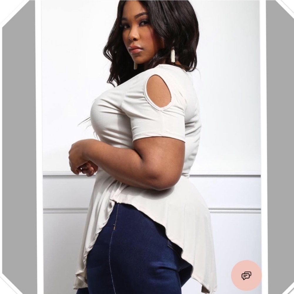 NEW PLUS Beige short sleeve top with cut details - Picture 4 of 8